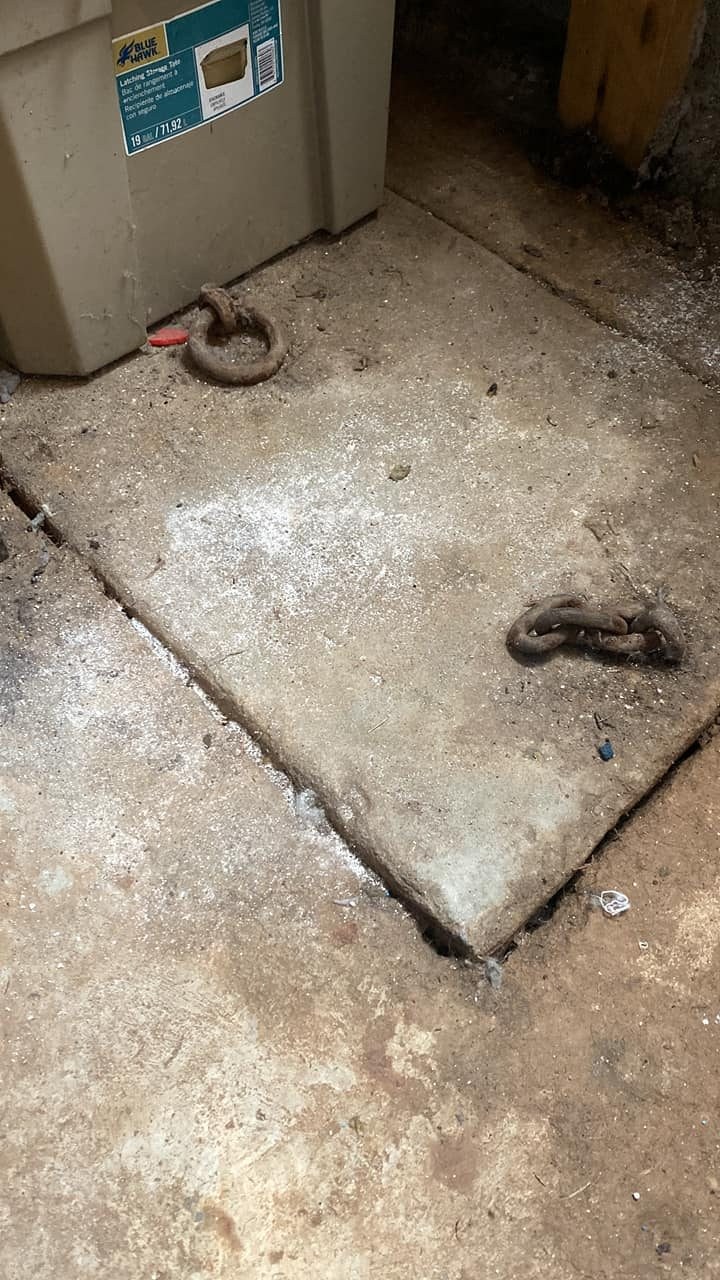 The Hidden Feature in an Old Garage That Left Homeowners Curious