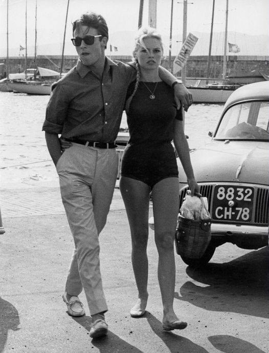 This Unedited 1960s Photo Fooled Millions — But When You Look Closer, the Truth Behind It Will Leave You Breathless