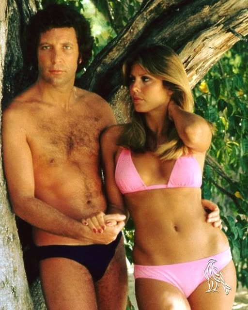 How an Innocent Beach Photo Instantly Stripped the First American Miss World of Her Coveted Crown and Unleashed a Tragic Chain Reaction of Heartbreak Overdose and Death