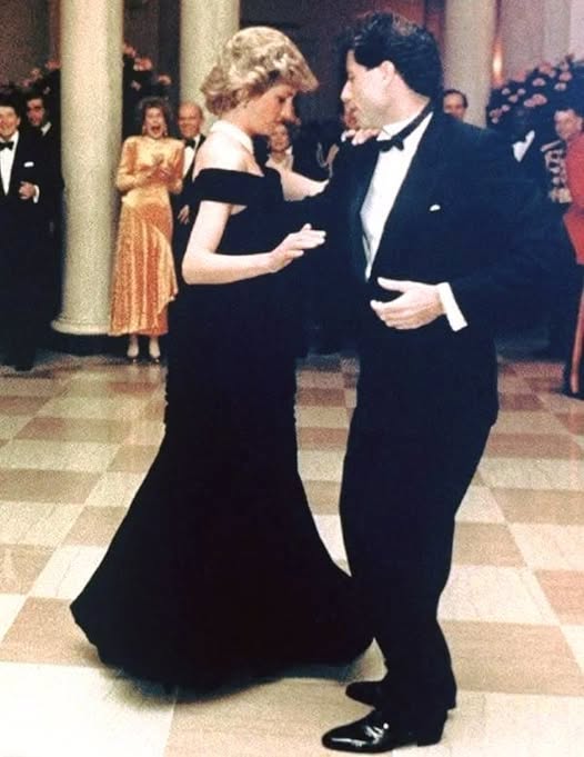John Travolta’s Memorable Dance with Princess Diana at a Royal Event